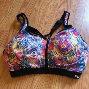 Victoria’s Secret sport high impact sports bra